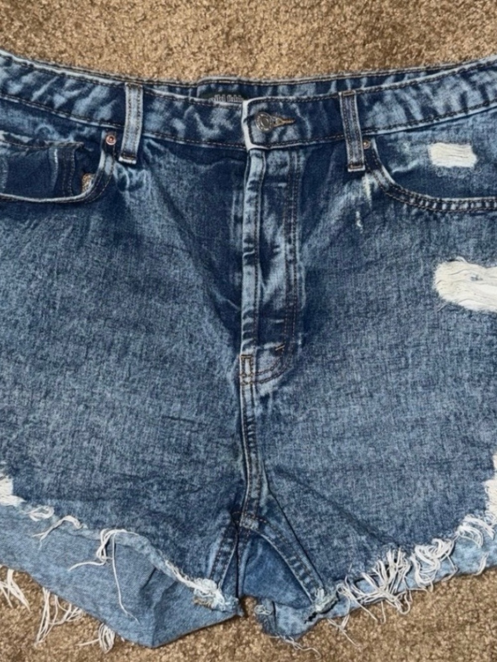 Wild fable distressed denim shorts size 14